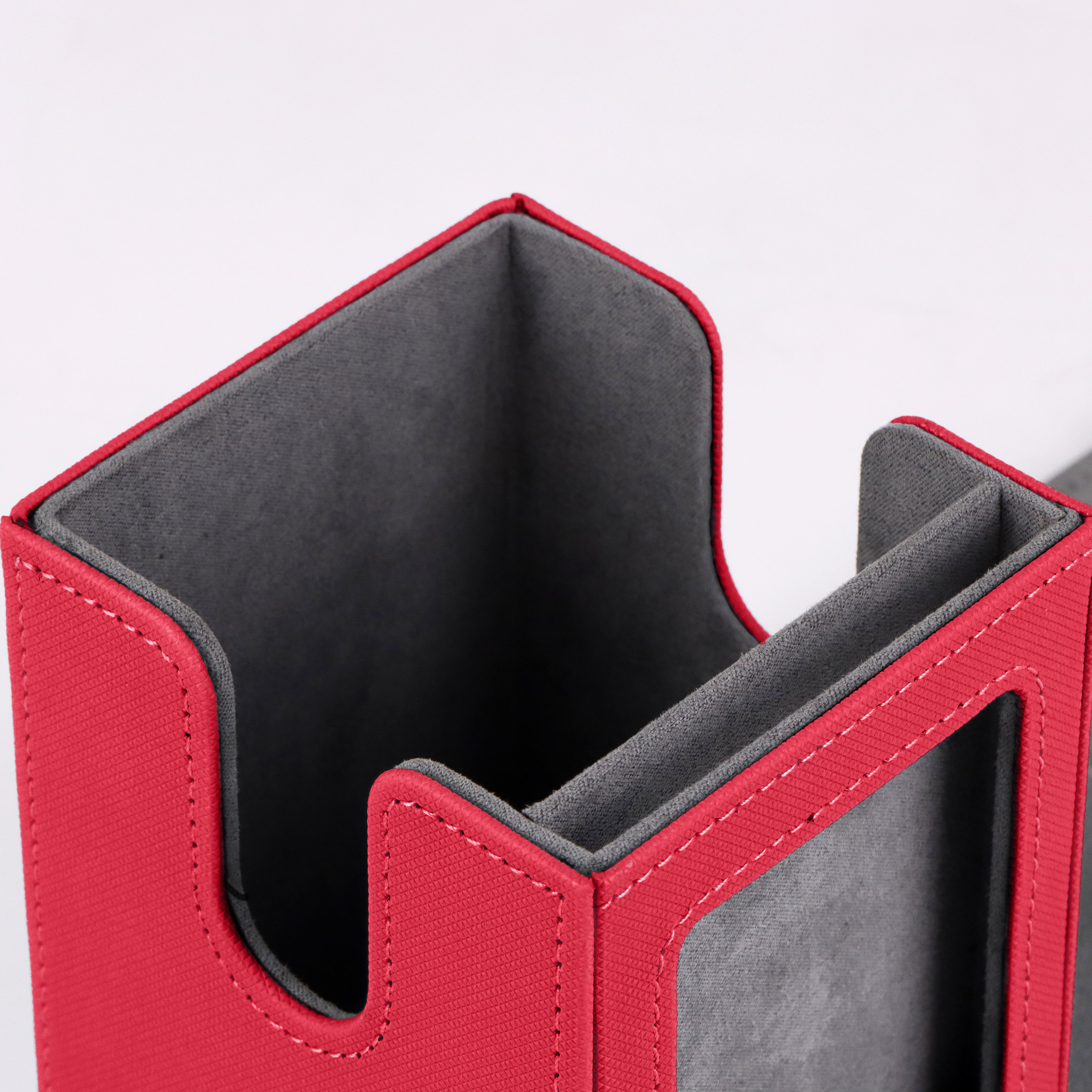 caja-para-mazos-y-cartas-tcg-almacenamiento-seguro